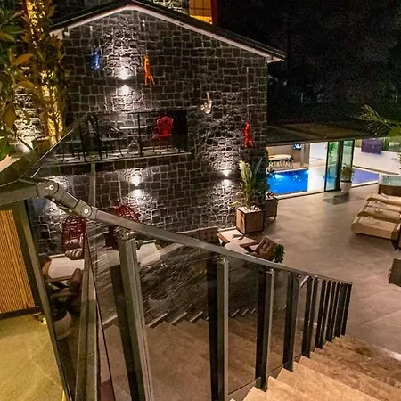 Pensiune A Plus Ultra Luxury Guest House