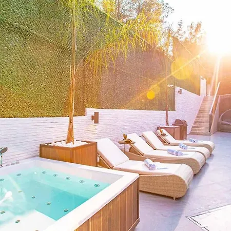 Pensiune A Plus Ultra Luxury Guest House *