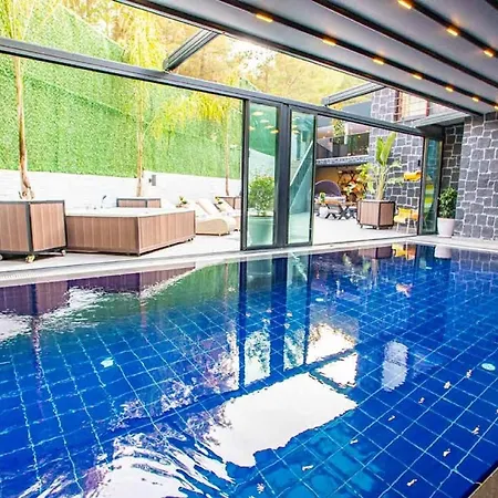 A Plus Ultra Luxury Guest House Guest house *