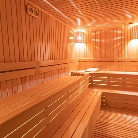 Guest house A Plus Ultra Luxury Guest House